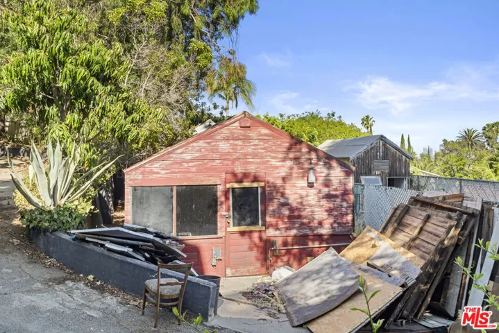 Storage shed