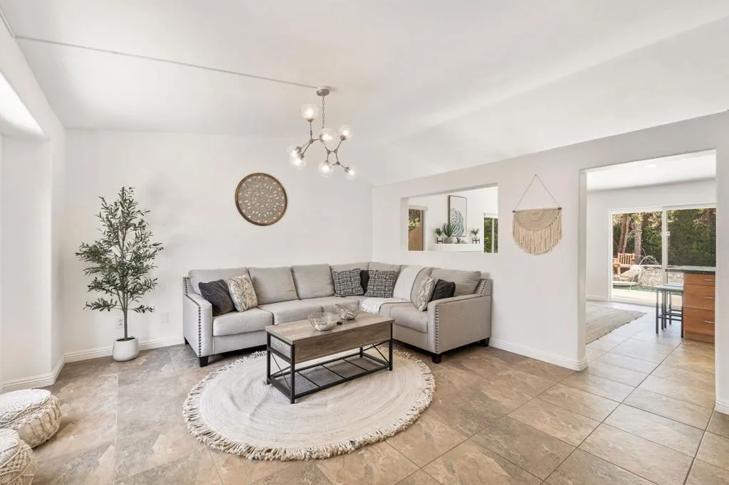 43-web-or-mls-8M4A9756