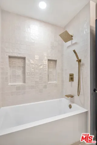 bedroom 2 bath