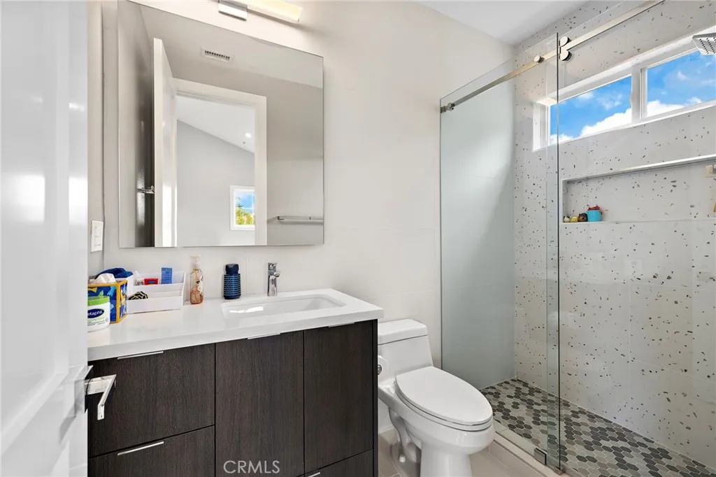 2nd ensuite bath