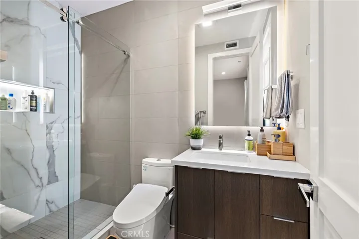 4th Ensuite bath