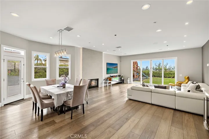 Secondary Dining