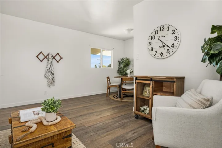6725 Perry Road, Bell Gardens, California 90201