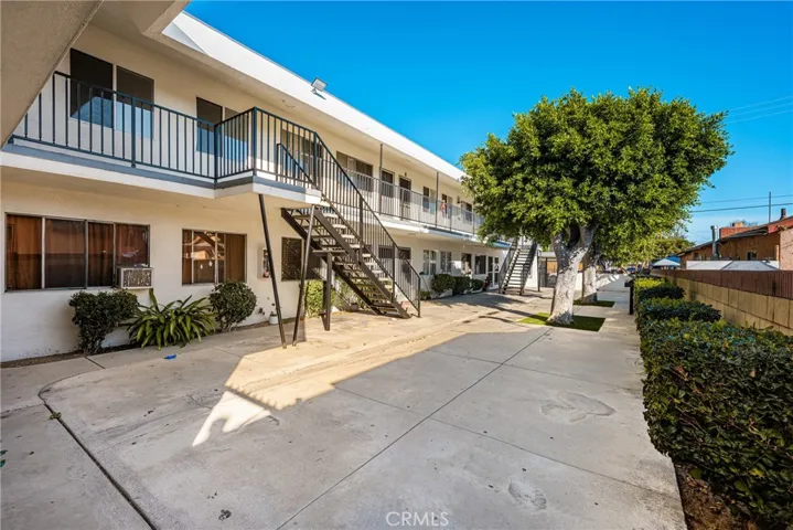 6725 Perry Road, Bell Gardens, California 90201