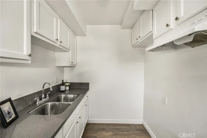 6725 Perry Road, Bell Gardens, California 90201