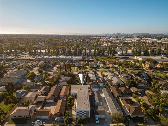 6725 Perry Road, Bell Gardens, California 90201
