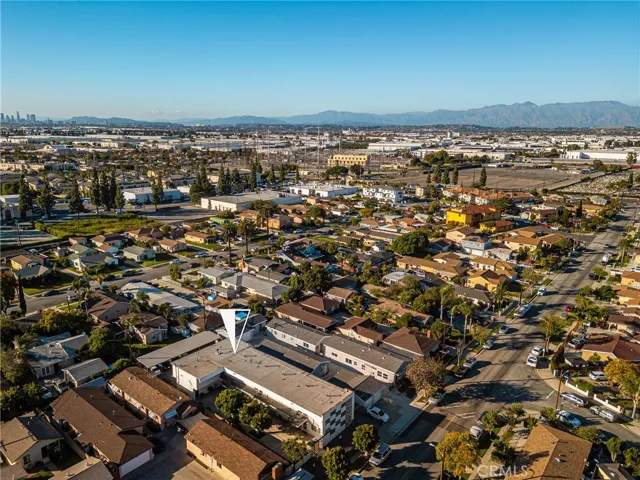 6725 Perry Road, Bell Gardens, California 90201