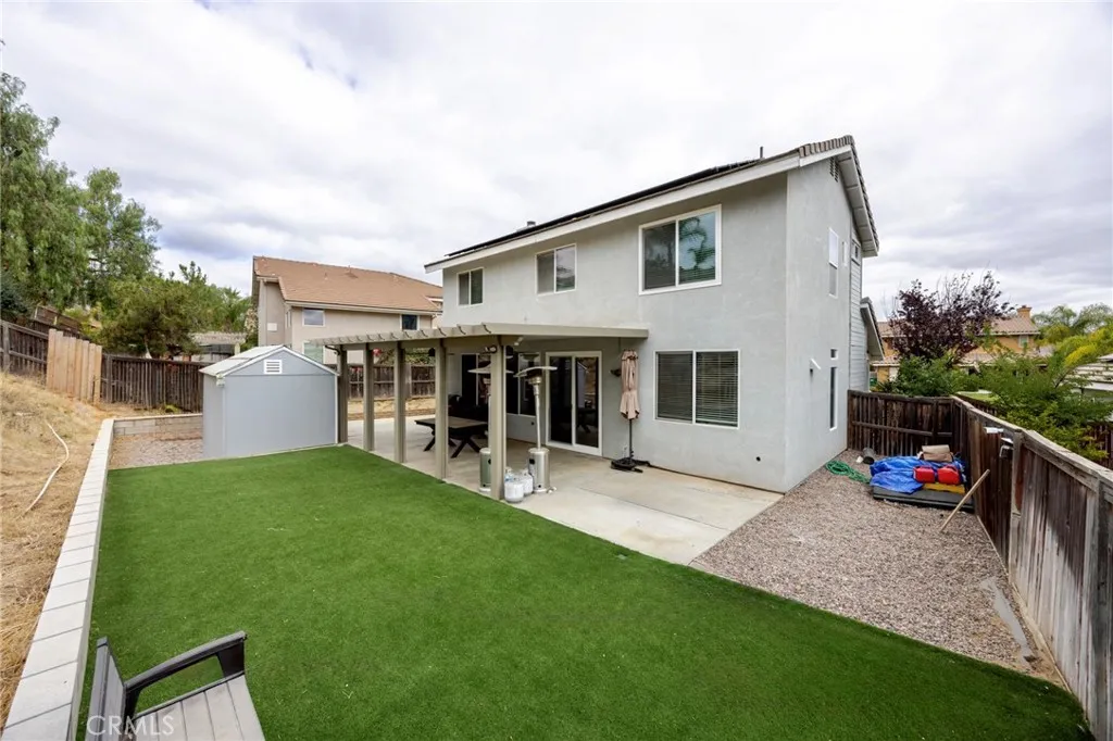 Backyard/Turf grass