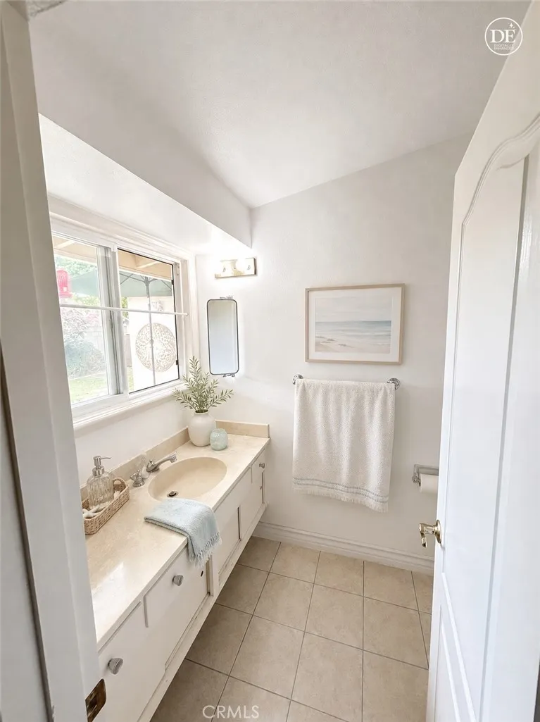 2nd Bathroom
Note: This photo has been digitally enhanced by AI