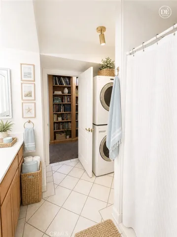 Master Bath
Note: Furniture in this photo has been digitally enhanced by AI
