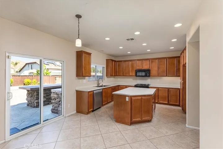 775 Conlon Drive, Hemet, California 92545