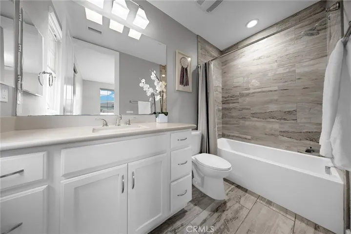 60 Dunmore, Irvine, California 92620
