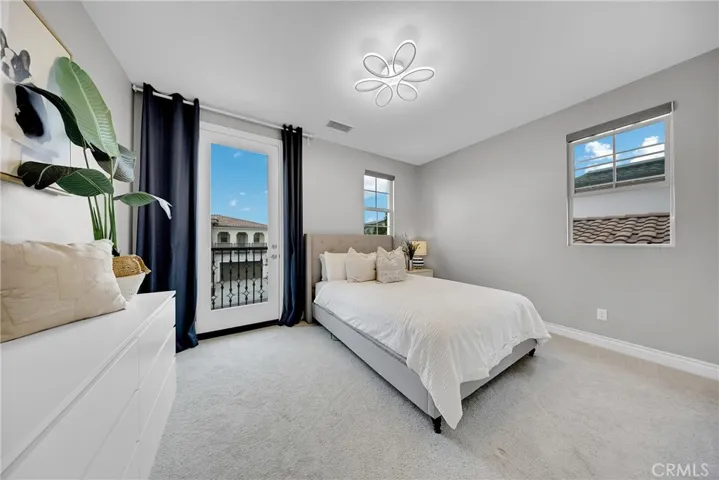 60 Dunmore, Irvine, California 92620