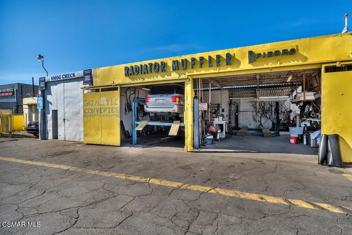 10741 San Fernando Rd - HsHProd-3