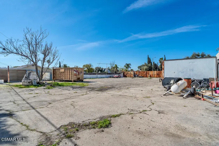 10741 San Fernando Rd - HsHProd-18