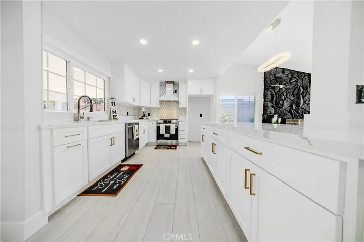 1849 Cook Circle, Corona, California 92882