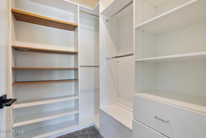 2438 Kipana 2nd Closet
