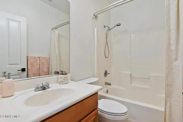 2438 Kipana Bathroom 2
