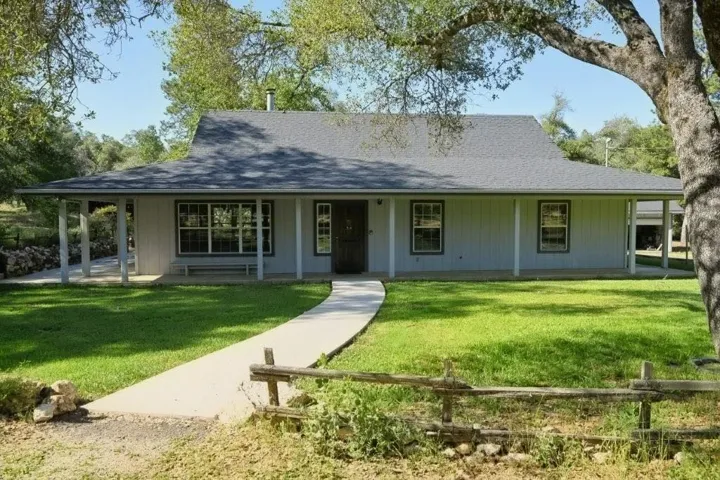 5731 Colorado Road, Mariposa, California 95338