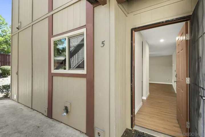 5513 Adobe Falls Rd 5, San Diego, California 92120