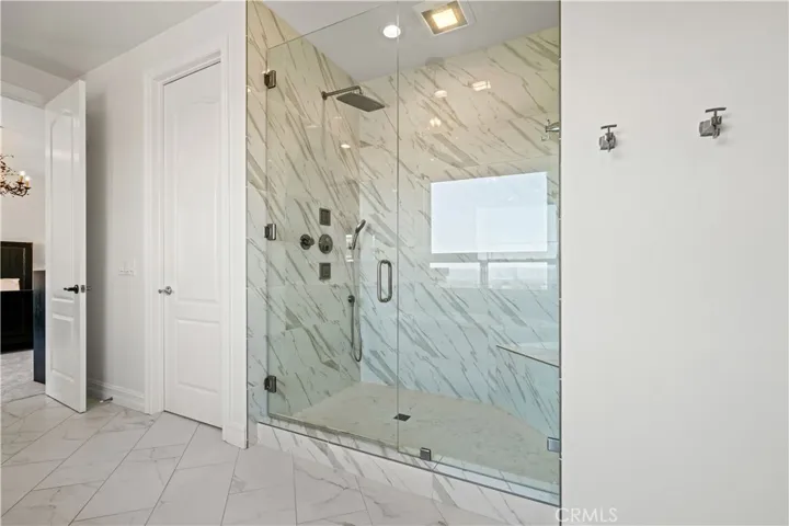 Upstairs Master Bedroom Walk-in Shower