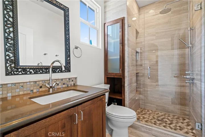 Upstairs Bedroom Hallway Bath