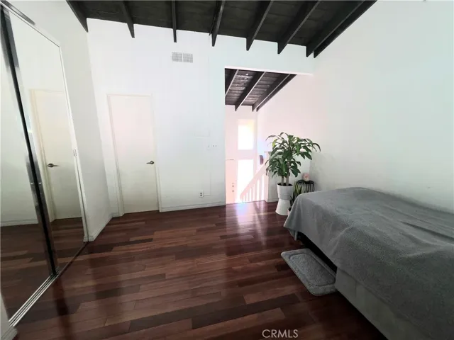 Large Mirrored Wardrobes