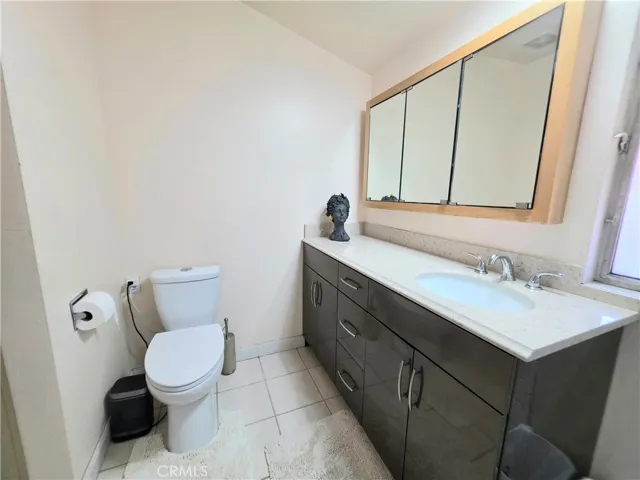 Updated Bath with Lots of Light