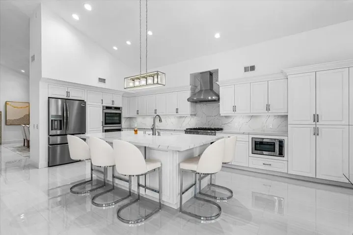 18-198 Green Mountain Dr-29