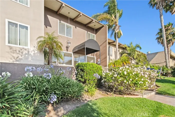 23930 Los Codona Avenue 204, Torrance, California 90505