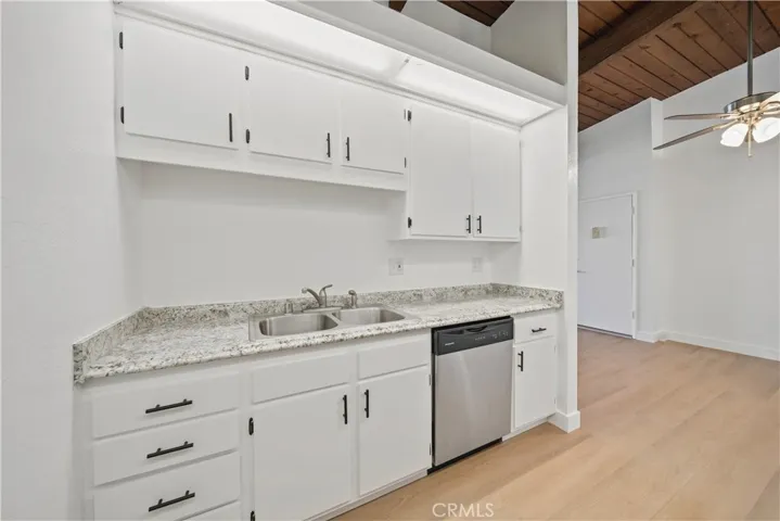 23930 Los Codona Avenue 204, Torrance, California 90505