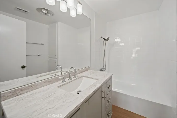 23930 Los Codona Avenue 204, Torrance, California 90505