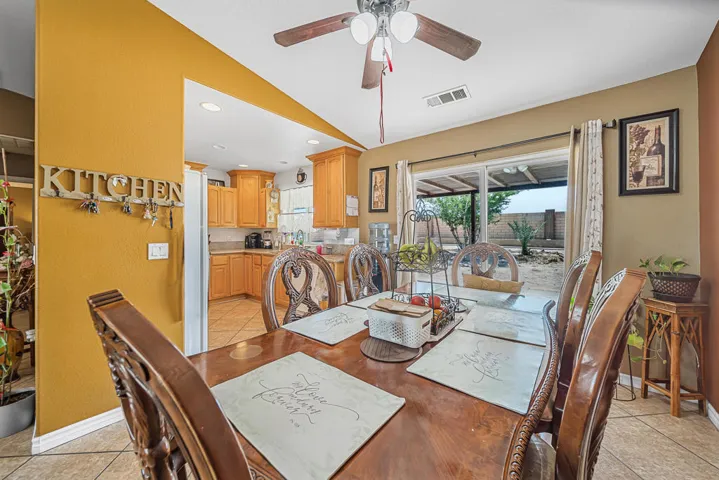 1527 N Marina 1 (19 of 60)