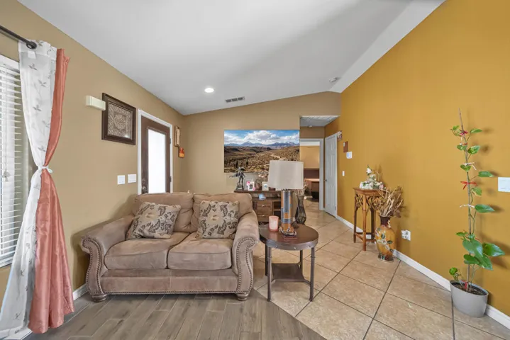 1527 N Marina 1 (14 of 60)