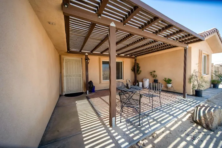 1527 N Marina 1 (41 of 60)
