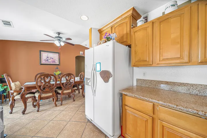 1527 N Marina 1 (24 of 60)