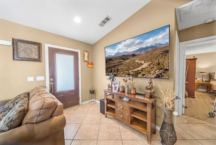 1527 N Marina 1 (16 of 60)