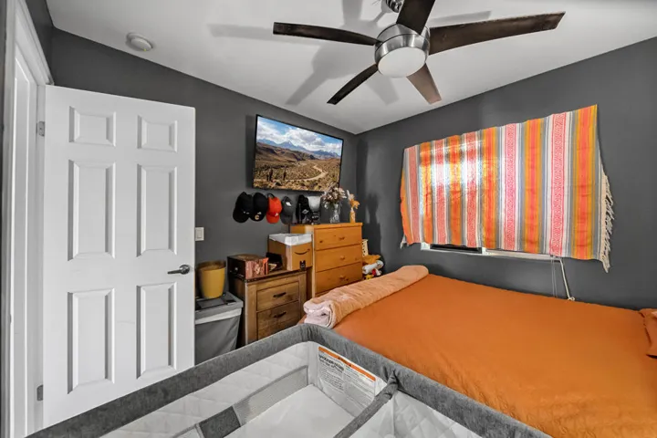 1527 N Marina 1 (12 of 60)