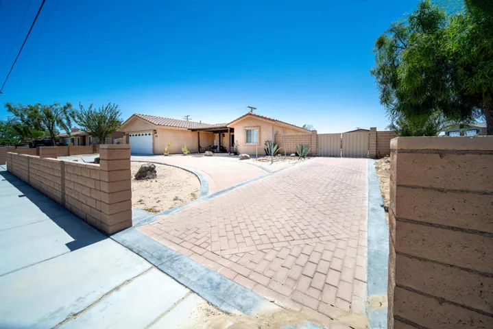 1527 N Marina 1 (44 of 60)