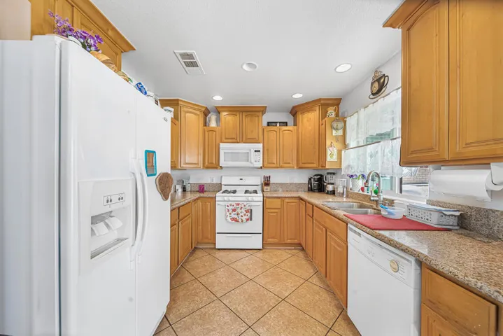 1527 N Marina 1 (21 of 60)