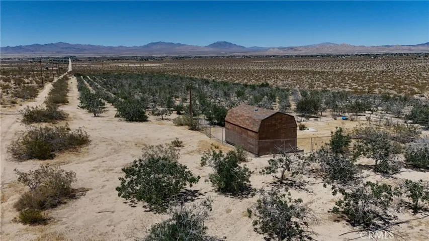 735 Midway Avenue, Lucerne Valley, California 92356