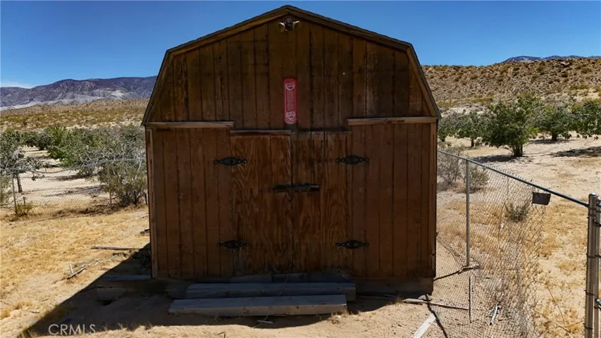 735 Midway Avenue, Lucerne Valley, California 92356