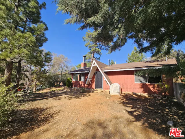 845 Moreno Lane, Sugarloaf, California 92386