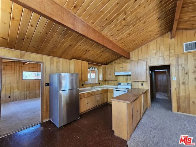 845 Moreno Lane, Sugarloaf, California 92386