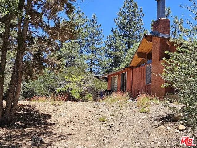 845 Moreno Lane, Sugarloaf, California 92386