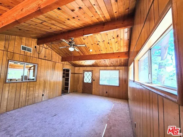845 Moreno Lane, Sugarloaf, California 92386