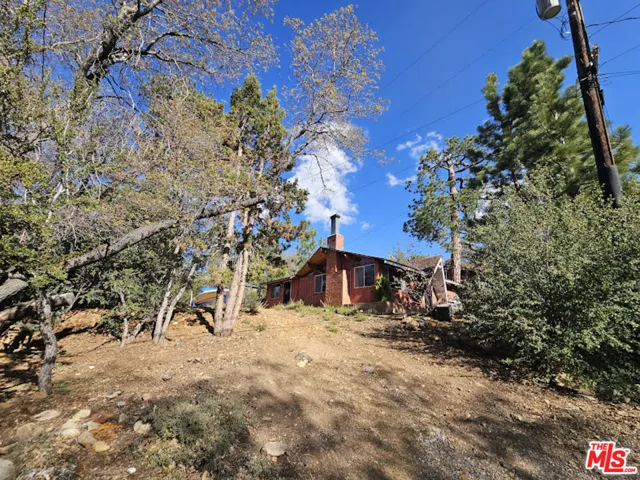 845 Moreno Lane, Sugarloaf, California 92386