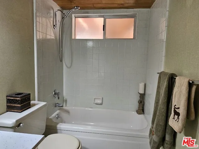 845 Moreno Lane, Sugarloaf, California 92386