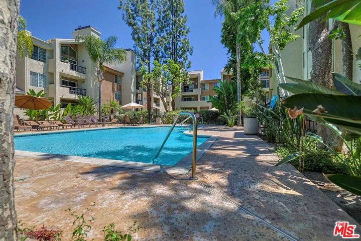 21500 Burbank Boulevard 329, Woodland Hills, California 91367