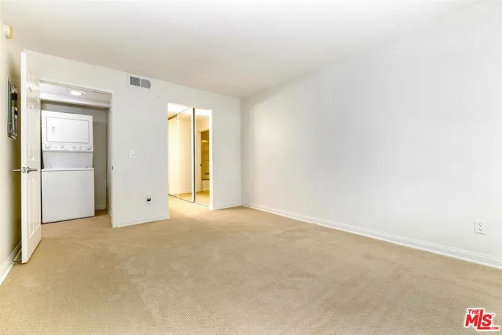 21500 Burbank Boulevard 329, Woodland Hills, California 91367